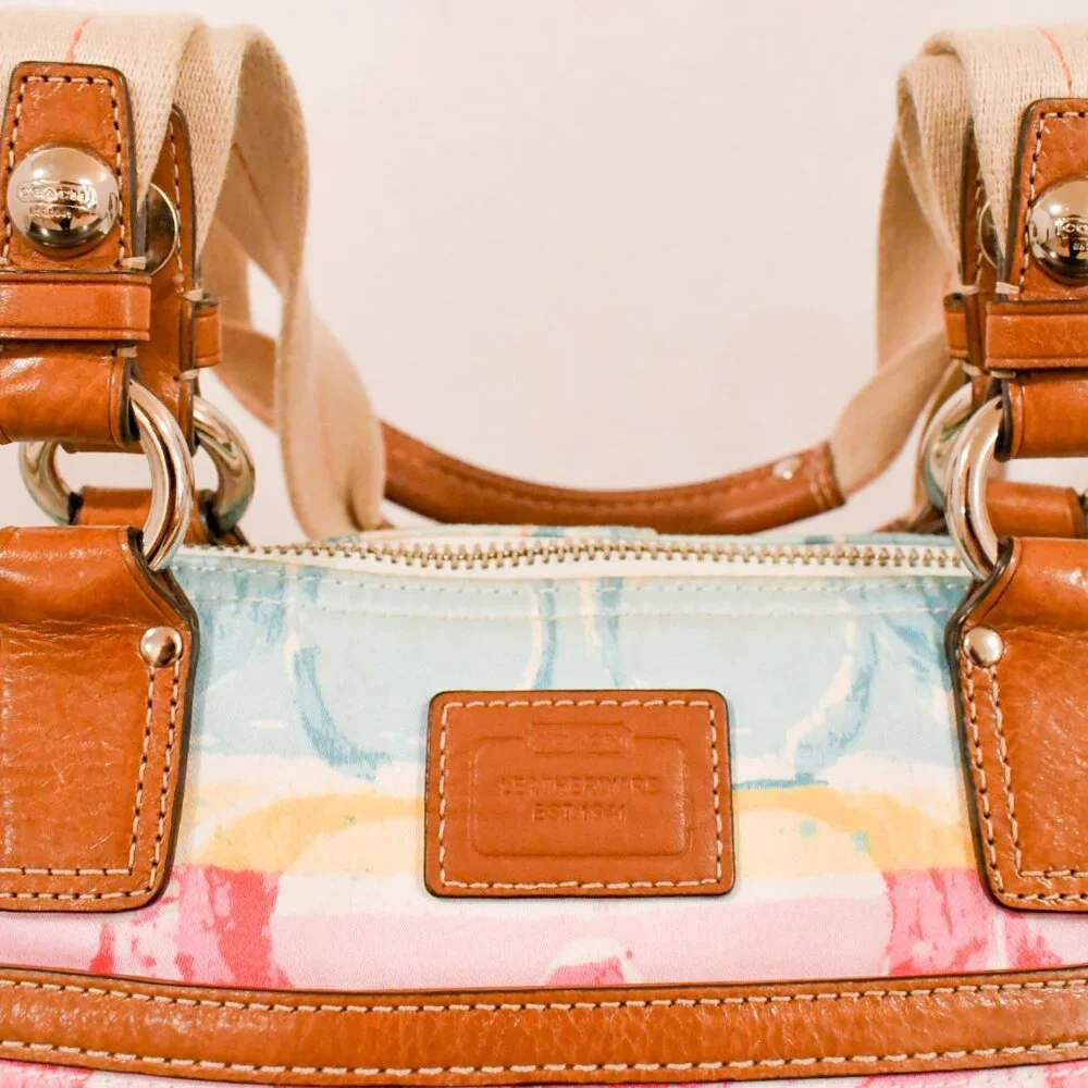 Cute & Colorful Vintage Coach Hampton Watercolor Bucket Tote - Picture 4 of 10